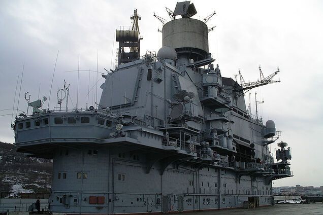 У Росії сталася серйозна НП із хваленим авіаносцем: є постраждалі