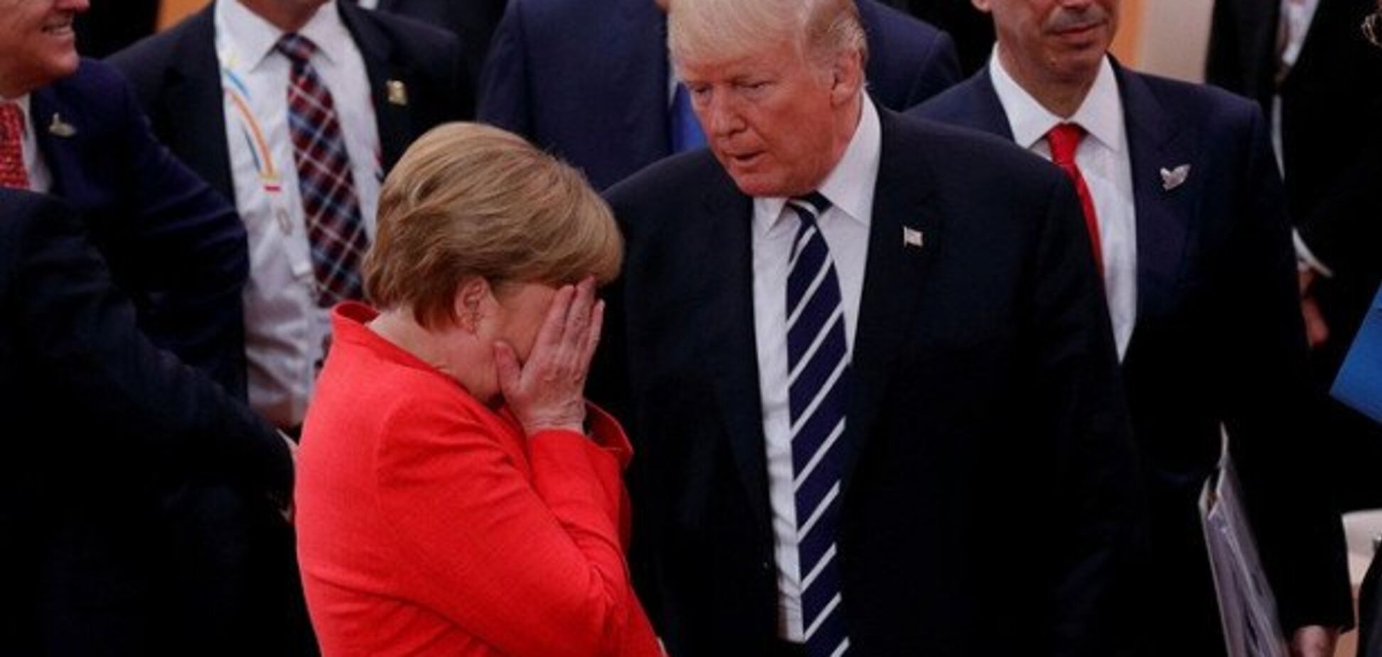 ''Популисты наступают'': раскрыты детали ухода Меркель
