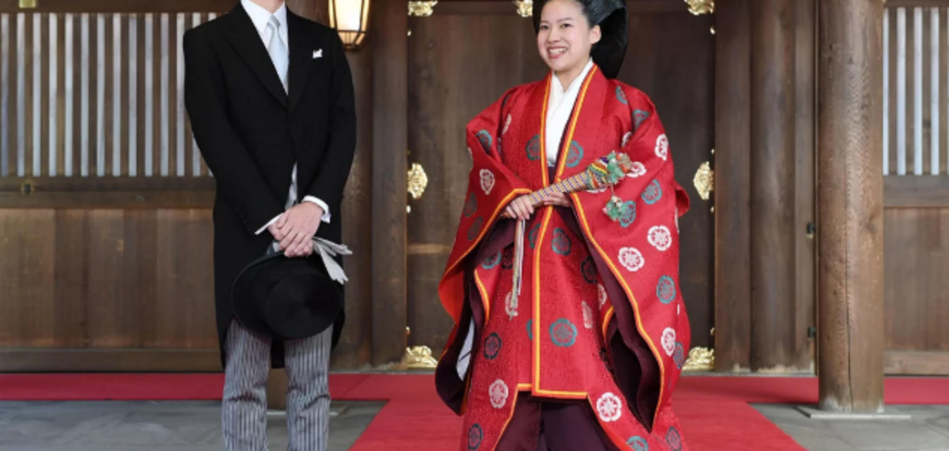 Відреклася від престолу заради любові: принцеса Японії вийшла заміж