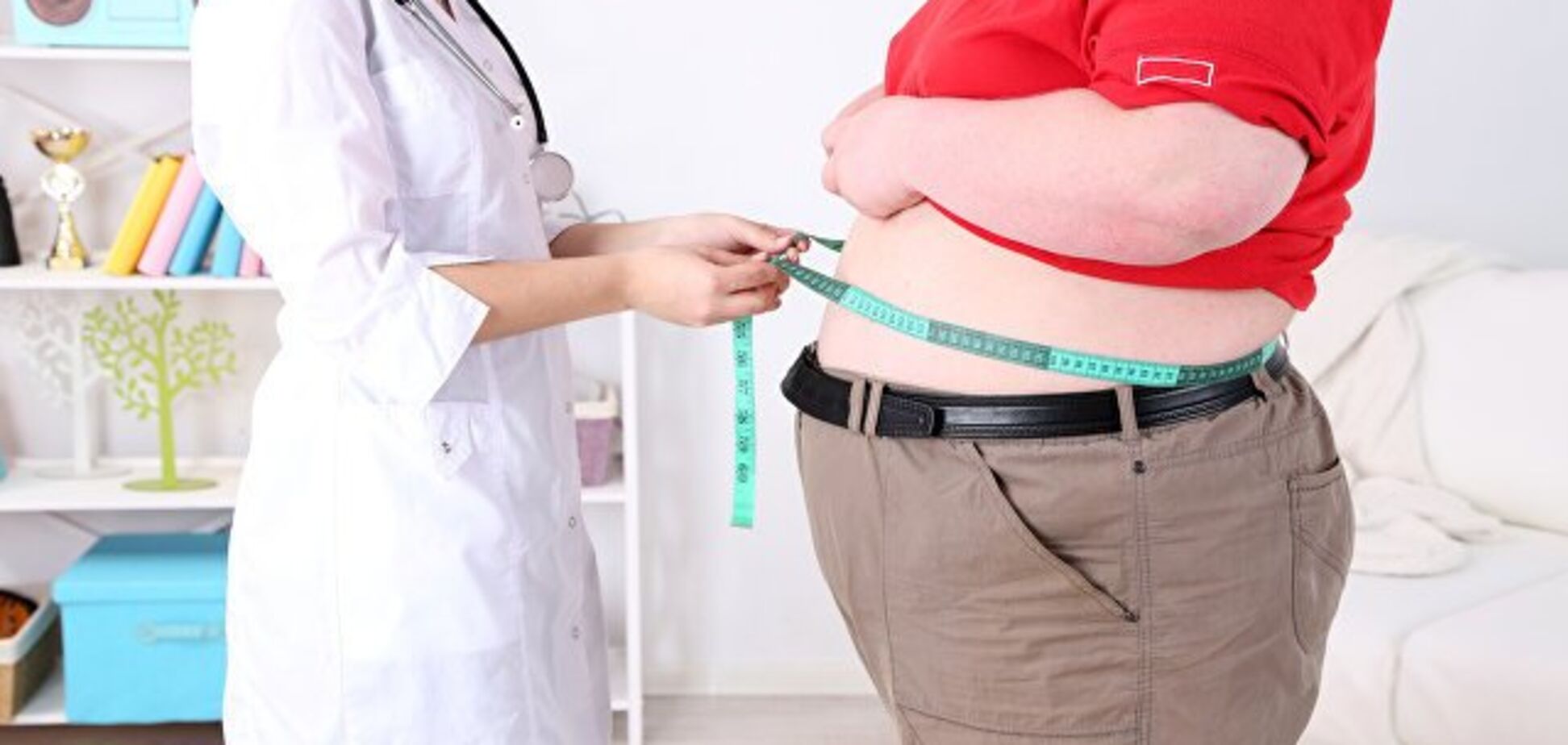 Укорачивает жизнь: медики назвали новую опасность от проблем с весом 