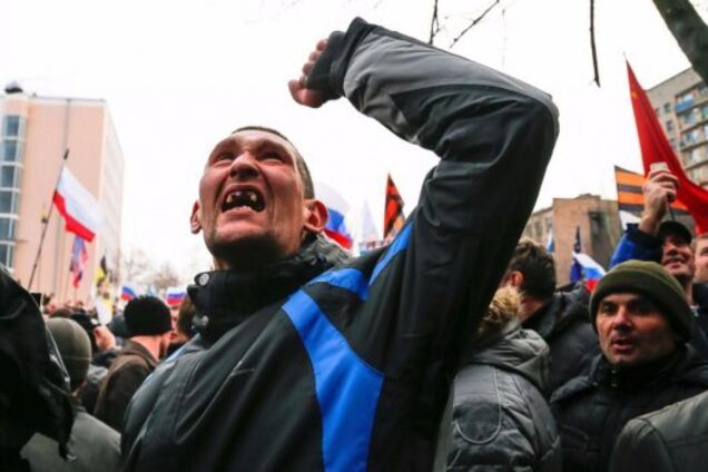 ''Идейных давно перемололи'': экс-айдаровец рассказал, кто сейчас воюет на Донбассе