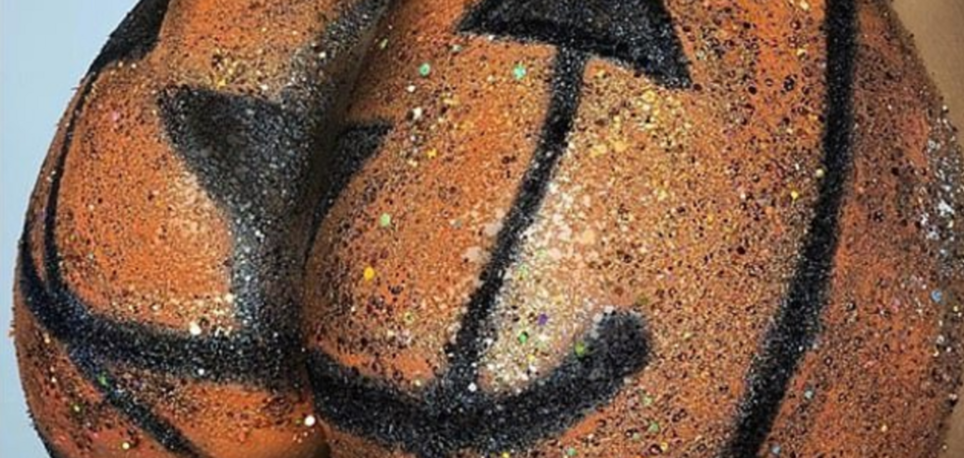 Попа в виде тыквы: пикатный тренд снова обрел популярность