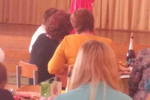 ''Родителей не пускали'': в школе на Одесщине разгорелся ''алкогольный'' скандал с учителями