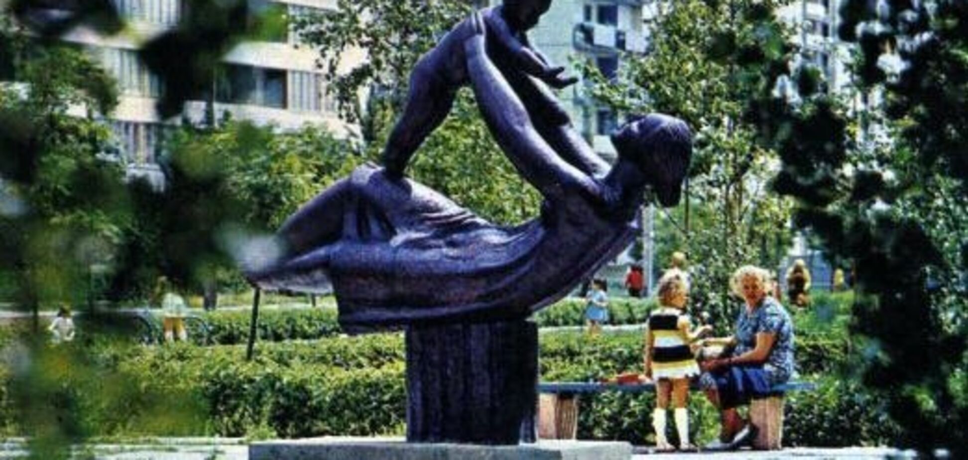 Зникла 40 років тому: у Київ повернули давно втрачену скульптуру