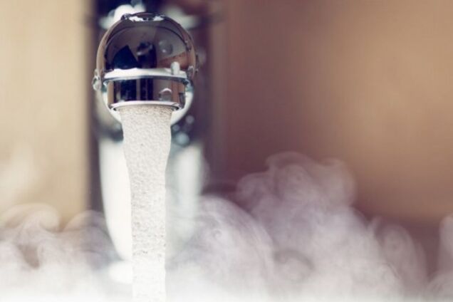 Горячая вода в Киеве появится не скоро: в чем причина