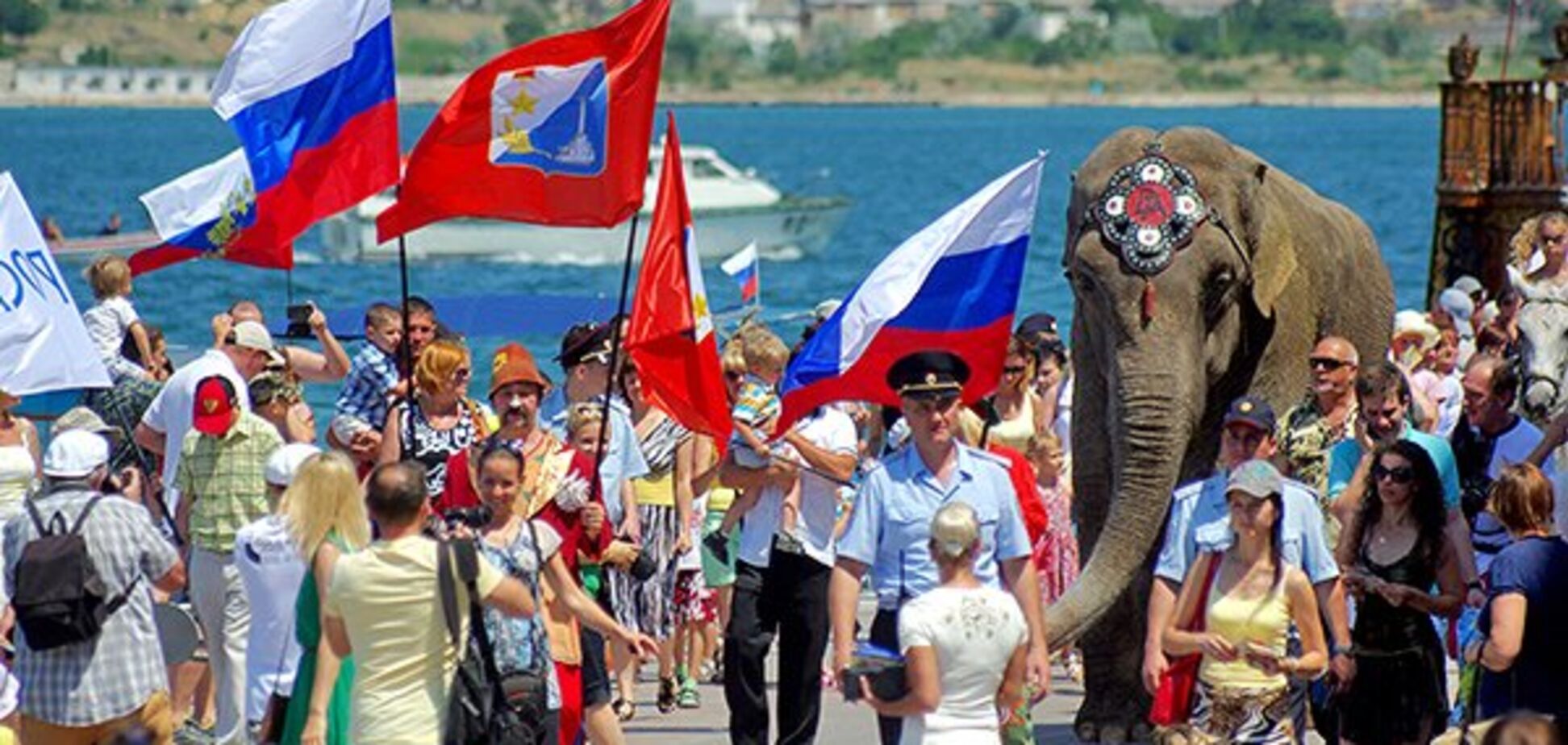 Десятки тисяч: окупанти почали масове заселення Криму росіянами