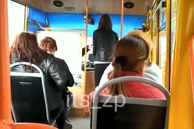 'Выйдите к х**м!' В сети показали хамское общение водителя со студентами