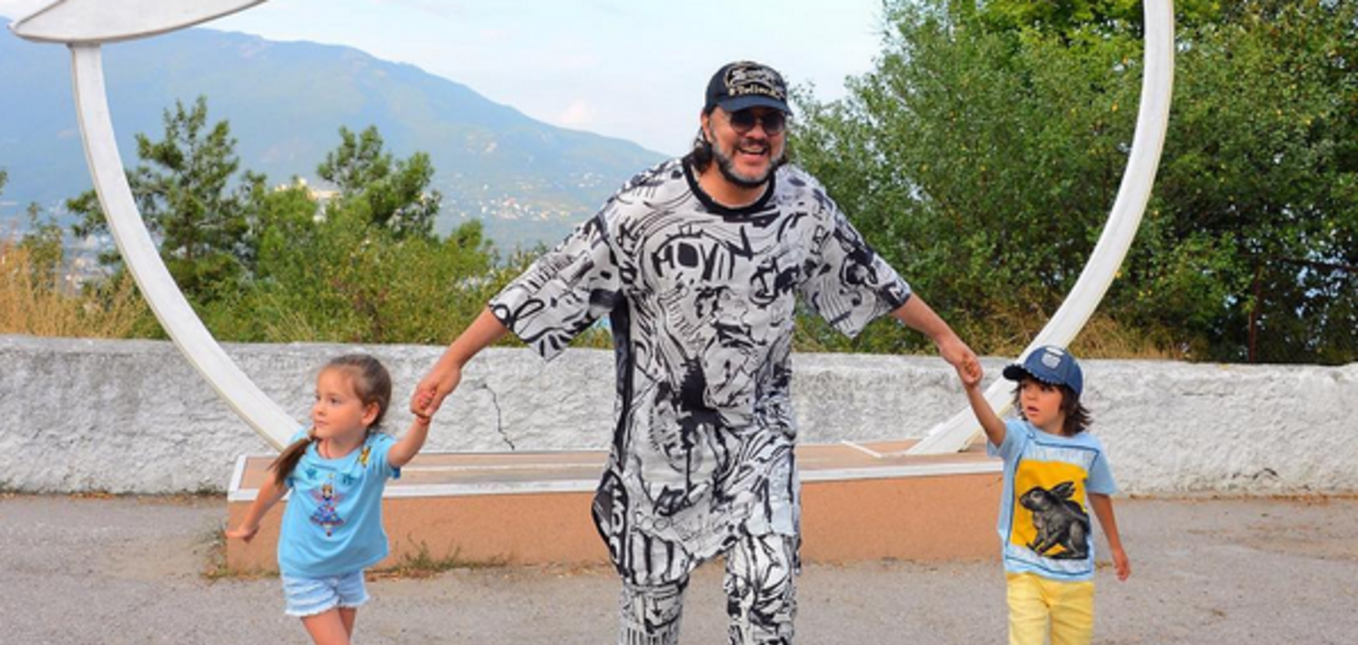 ''Обязанность россиян - терпеть'': в Крыму высказались о концертах музыкантов из РФ