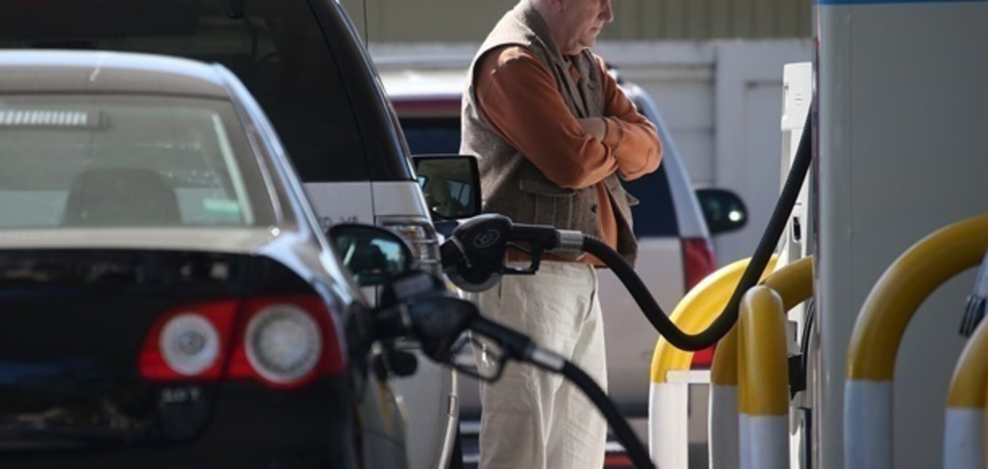 ''Барьер пробит'': крымчане возмутились повышением цен на бензин