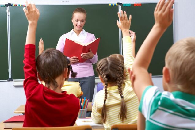 Кого не хватает школам Украины: названы самые востребованные учителя