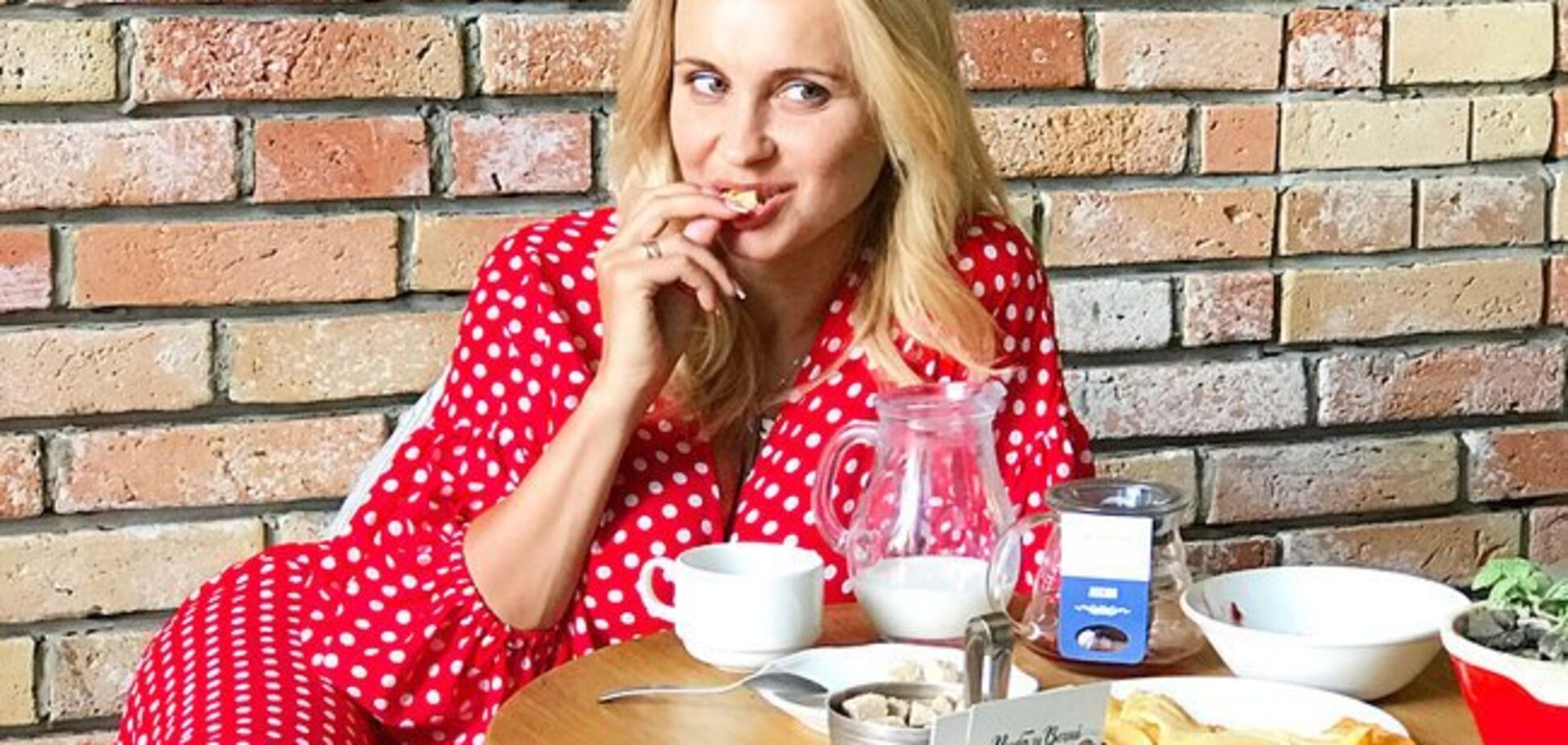 Легко и просто: рецепт шарлотки от Лилии Ребрик