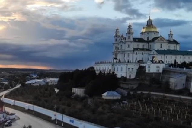 ''Россия, не Россия... Война - это такое!'' Прихожане Почаевской лавры вступились за МП