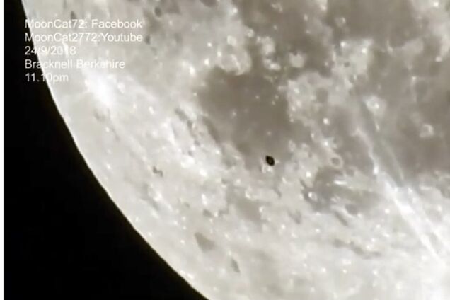 НЛО или инопланетный спутник? Британец снял на видео странный объект в космосе