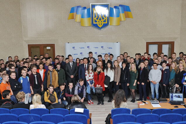 На кону — поїздка у Париж: почалася реєстрація студентів у проекті ''Авіатор 2019''