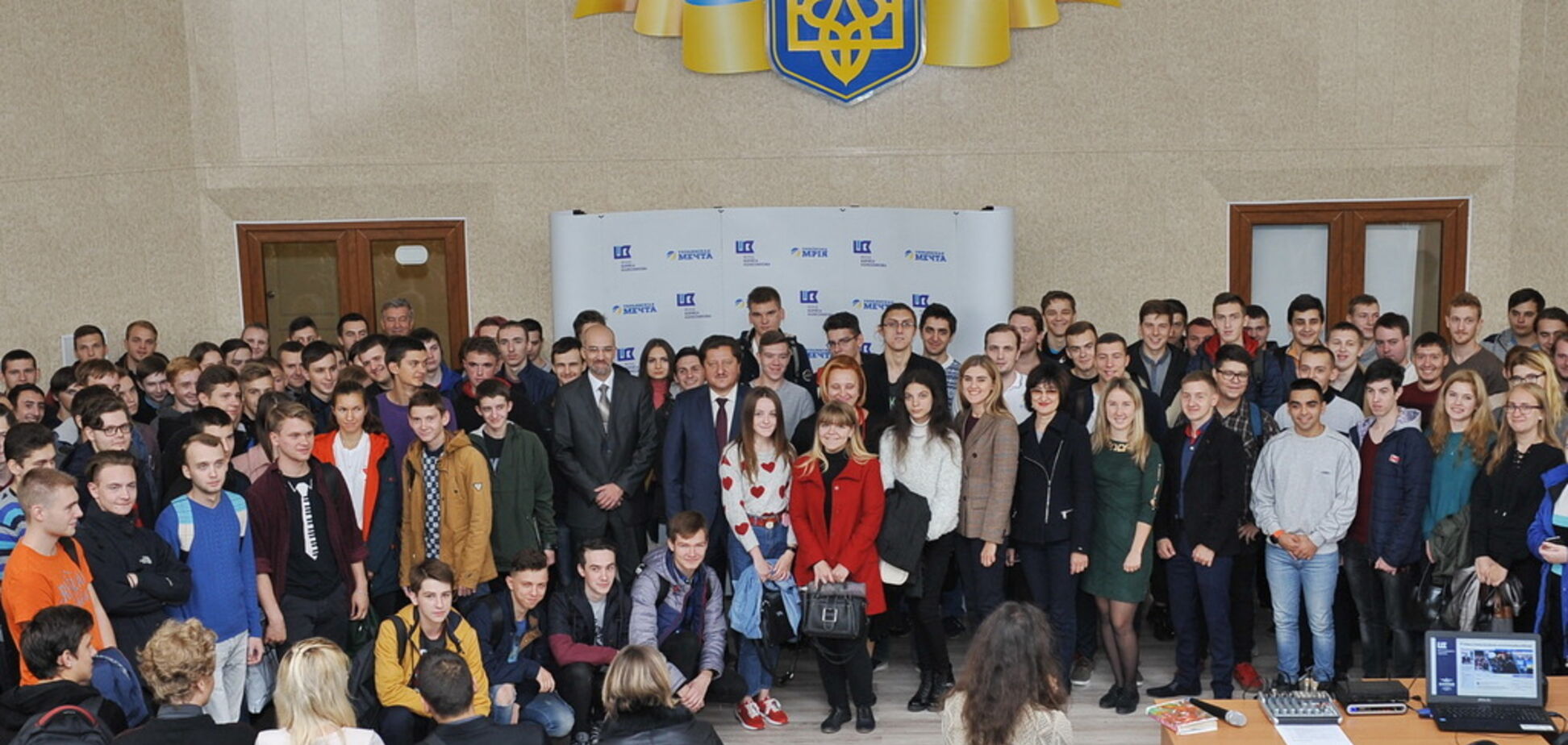 На кону — поїздка у Париж: почалася реєстрація студентів у проекті ''Авіатор 2019''