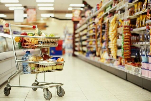 ''Могут просто послать'': как украинцев разводят в магазинах и кафе