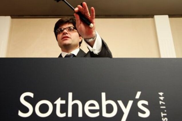 Шок за 1 млн: шедевр Бэнкси самоуничтожился после покупки на Sotheby’s