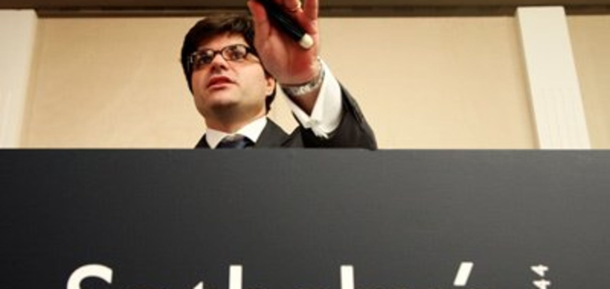 Шок за 1 млн: шедевр Бэнкси самоуничтожился после покупки на Sotheby’s