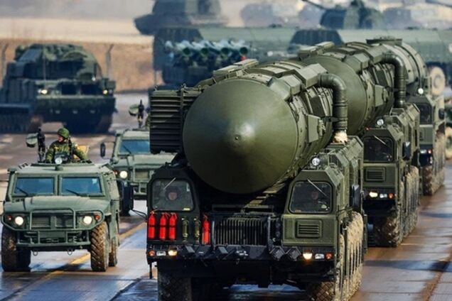 ''Империя развалится'': Запад призвали отобрать ядерное оружие РФ
