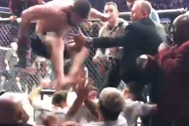 Бій з Макгрегором: з'явилося ключове відео нападу Хабіба на глядачів