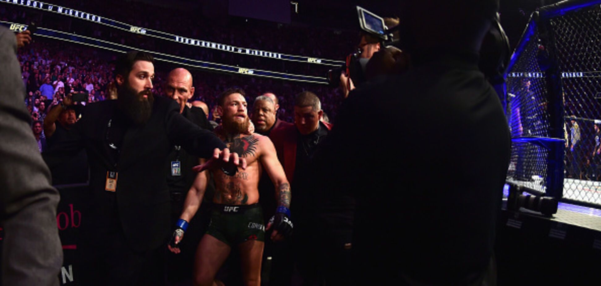 Російського бійця виженуть з UFC за напад на МакГрегора