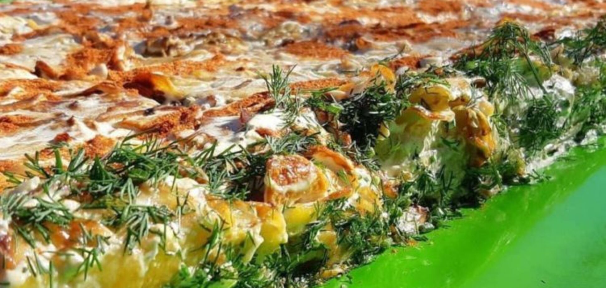 Национальный рекорд: в Запорожье приготовили 26-метровую запеканку