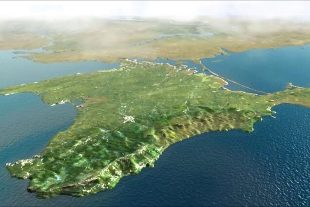 Прямо в воду! Сеть возмутил отвратительный инцидент с ''понаехавшими'' в Крыму