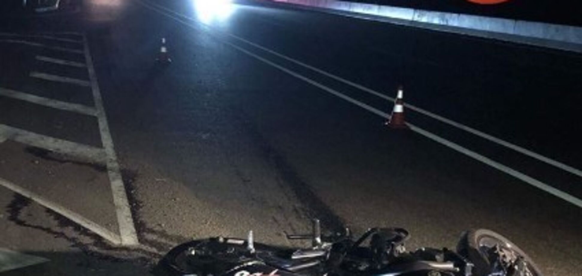 Кривава ДТП із мотоциклом під Києвом: загиблим виявився відомий політолог