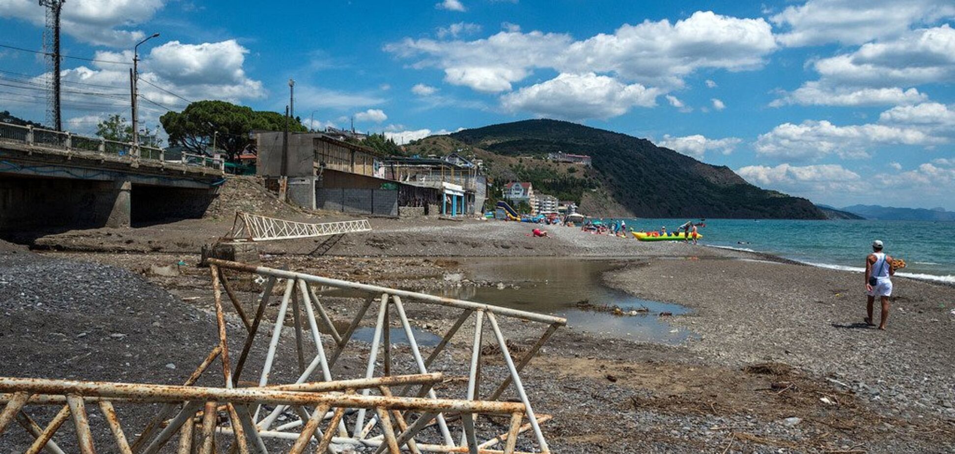 Поставили на місце: у Криму протверезили понаїхавших правдою про ''русскій мір''