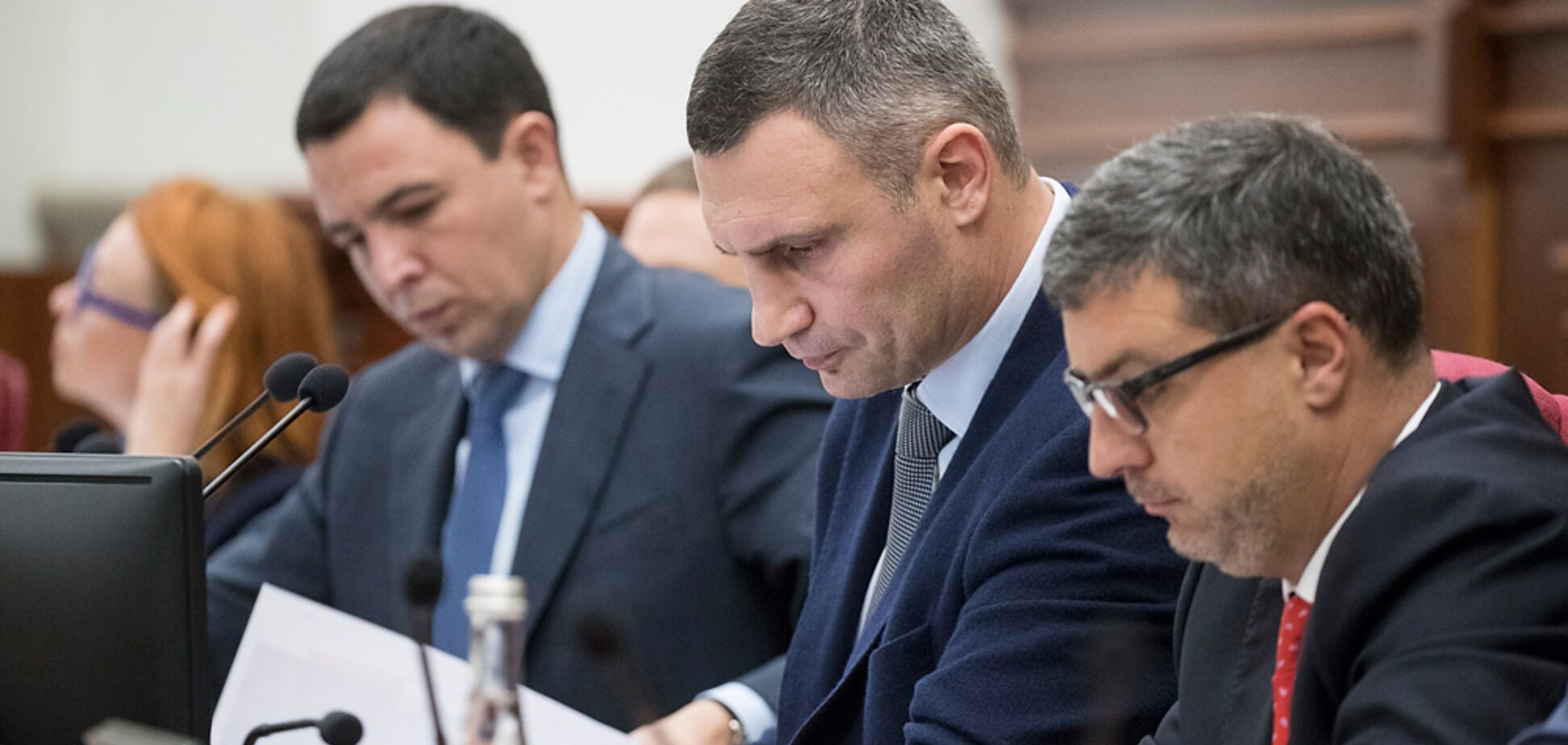 Кличко: з міського бюджету виділять кошти на зарплати вчителів