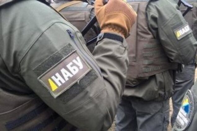 Незаконний видобуток бурштину в Україні: НАБУ завершило розслідування гучної справи