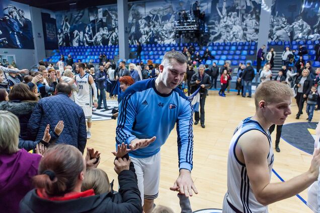 Уверенные победы 'Днепра' и 'Запорожья': результаты Суперлиги Пари-Матч 9 ноября