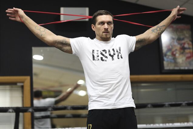 ''Саня, ты чего?'' Усик объяснил свое решение после боя в Москве