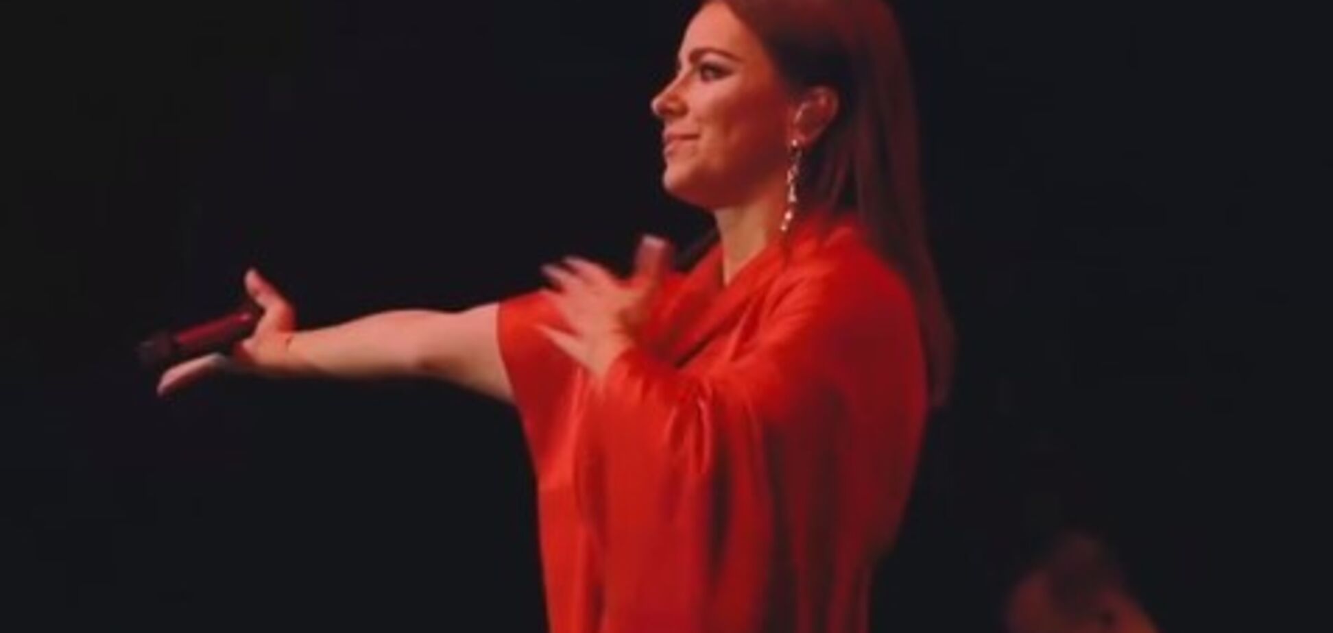 ''Принижують як собаку!'' Довкола шоу Ані Лорак в Росії розгорівся скандал