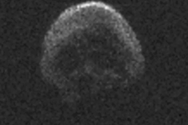 К Земле мчится ''комета смерти'': ужасающие снимки из космоса