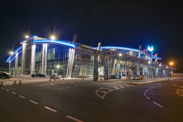 В аеропорту ''Київ'' скасували низку рейсів через негоду
