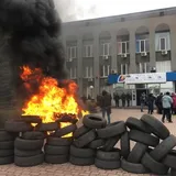 В Кривом Роге жители подожгли шины и устроили бунт: что произошло