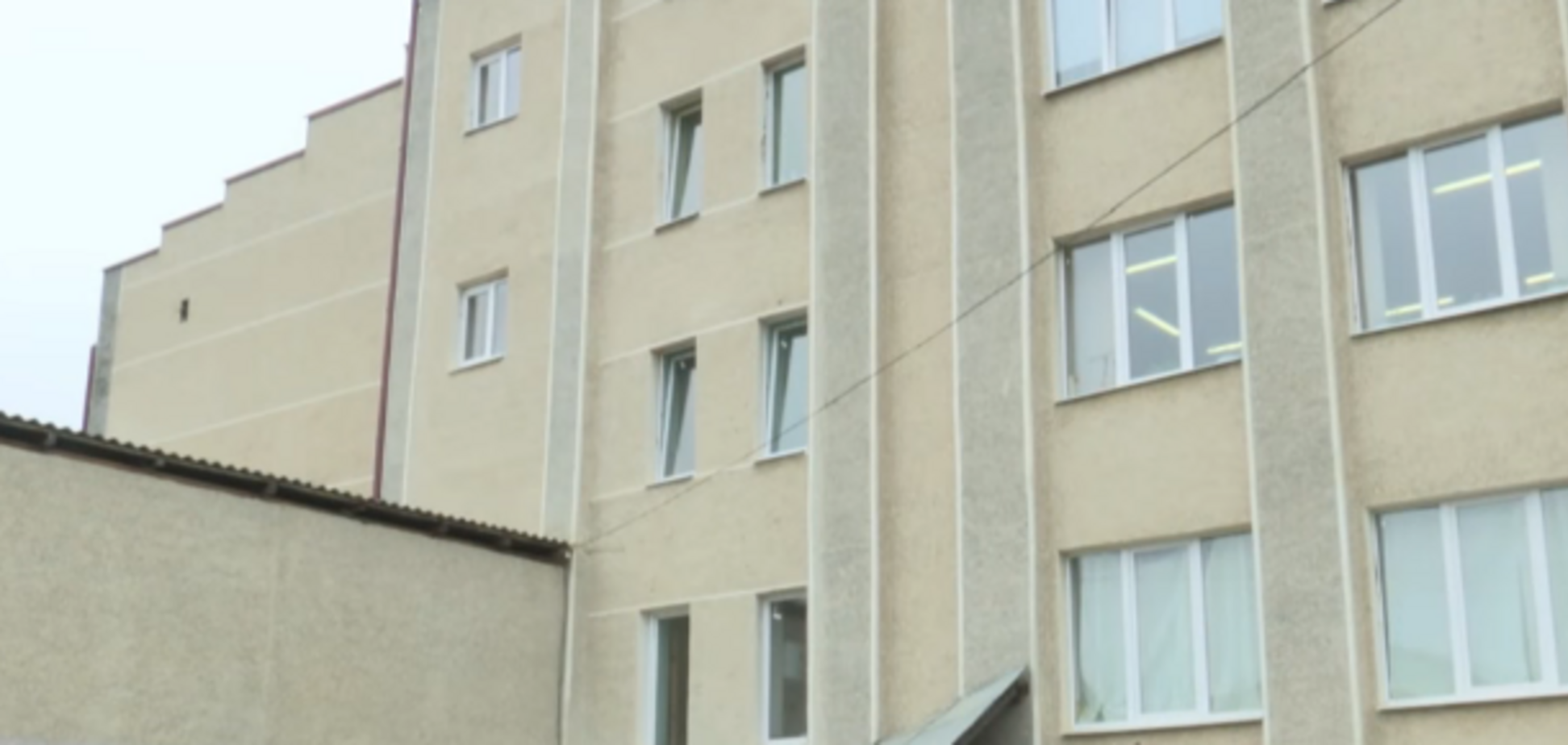 Вистрибнула з вікна: на Буковині сталася страшна НП з першокласницею