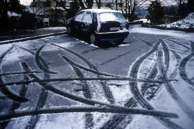 Как ''пережить'' первый снег: украинским водителям дали важные советы