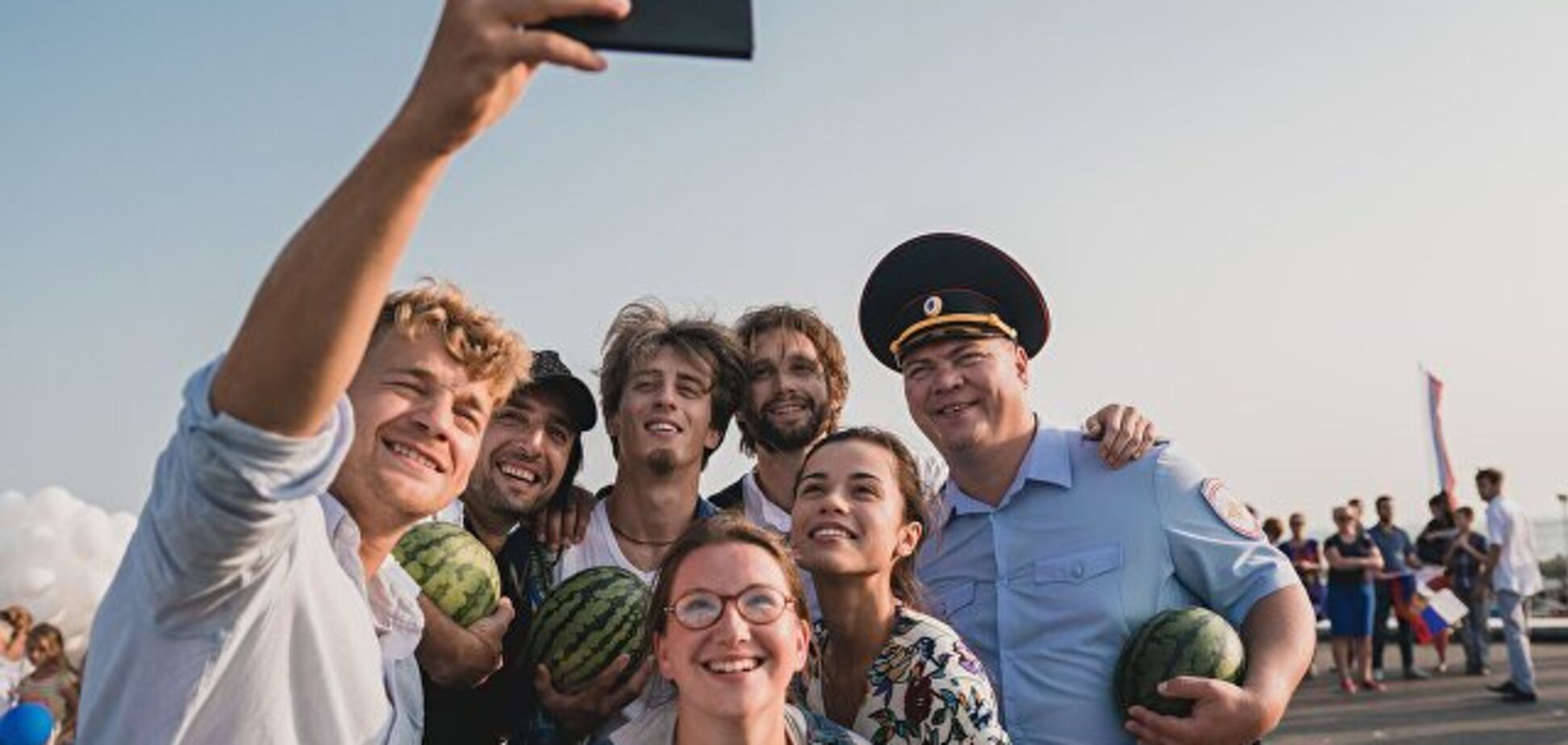 'Цирк виродків': режисера 'Кримського мосту' присоромили за образ росіян у кіно