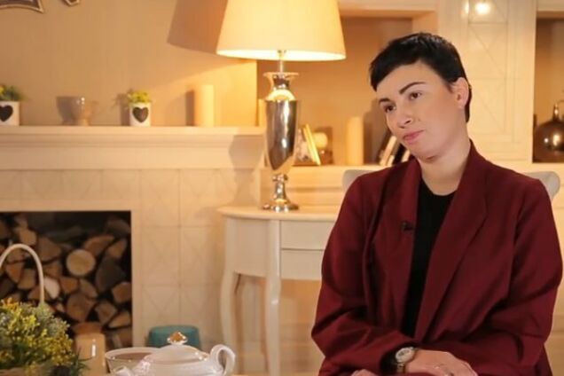 Сбежавшая с интервью Приходько снова пообщалась с журналистами: видео