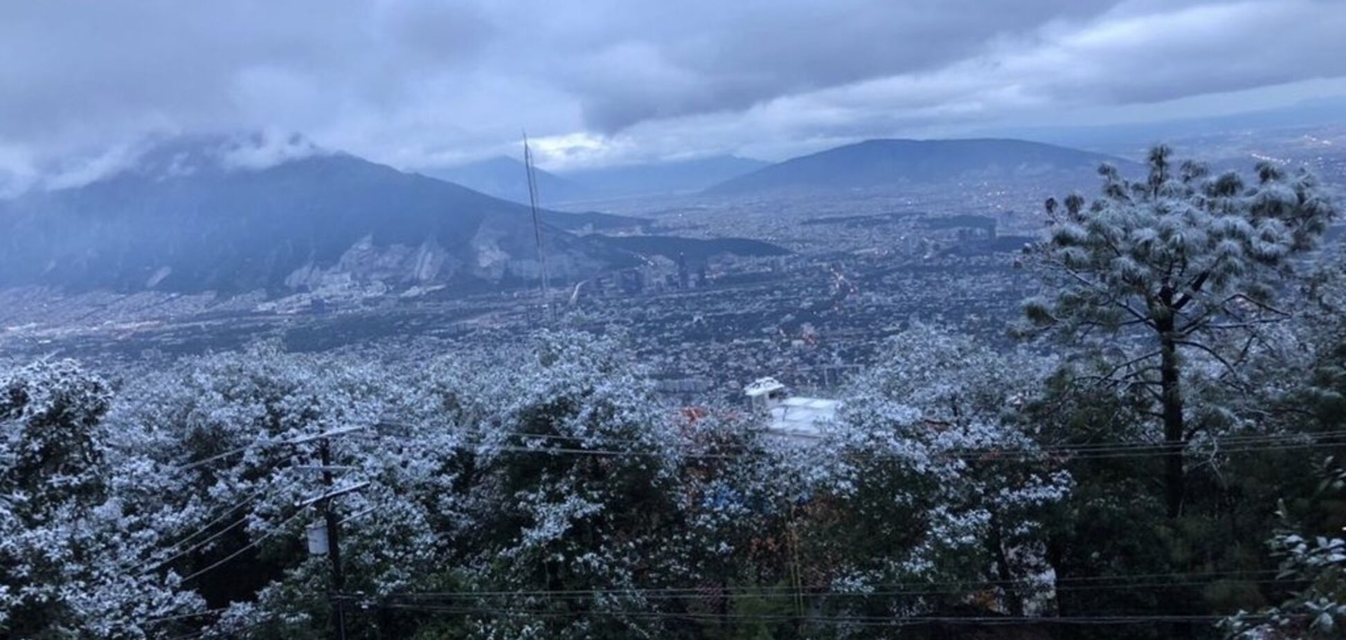 В жаркой Мексике неожиданно выпал снег: яркие фото