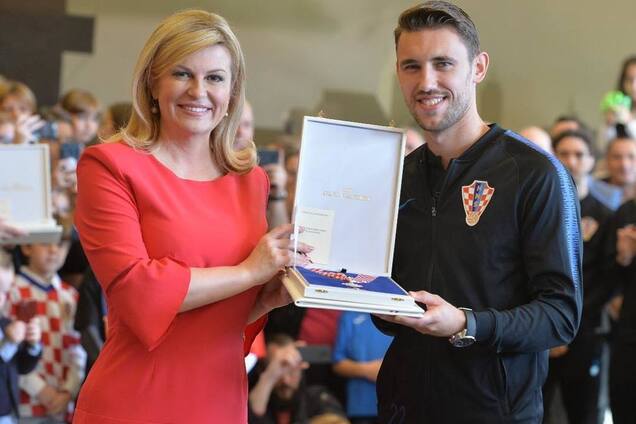 Футболиста киевского 'Динамо', не пожавшего руку Путину, наградили