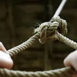 На Закарпатье повесилась молодая учительница: что известно