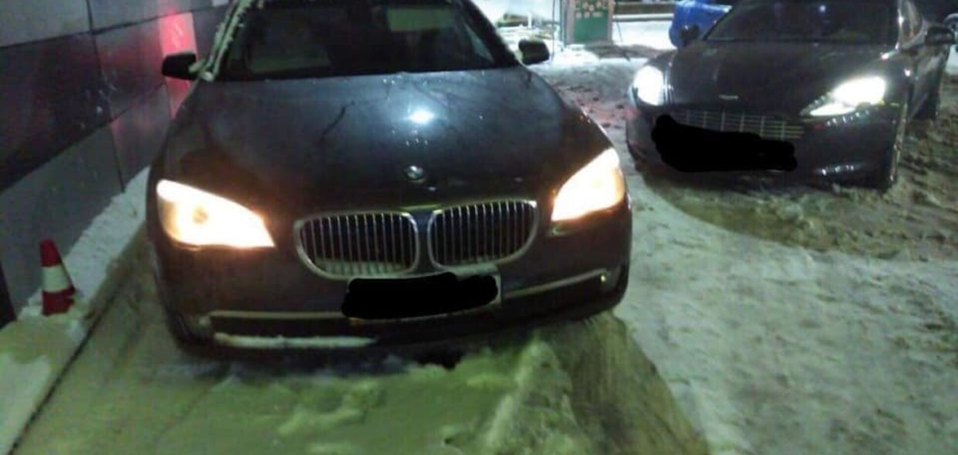 ''Принадлежали известному ''К'': в ГПУ показали конфискованные у беглого олигарха элитные авто