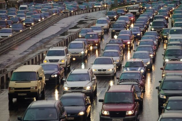 Украинцам могут разрешить ездить без прав: появились детали