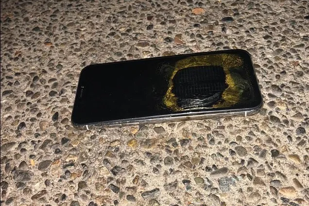 Задимівся та вибухнув: у США стався травмонебезпечний інцидент із iPhone X