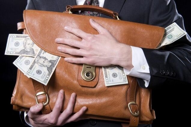 Державне фінансування парламентських партій потрібно призупинити