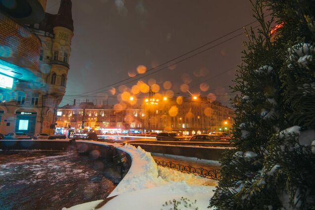 Перший сніг у Києві: в мережі з'явилися нові барвисті фото столиці