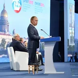 Путін - карлик